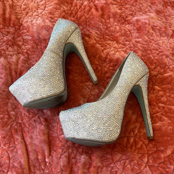Betsey Johnson Heels - Picture 2 of 4